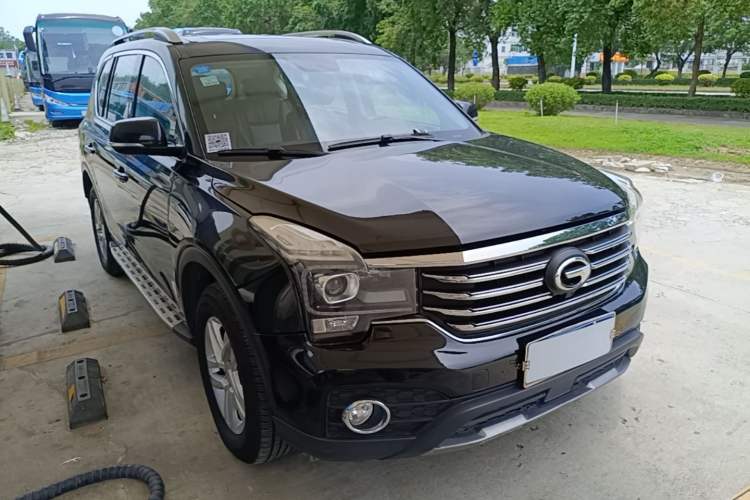 Used GAC Trumpchi GS7 2017 280T Two-Wheel Drive Luxury Model Front Right 45 Deg