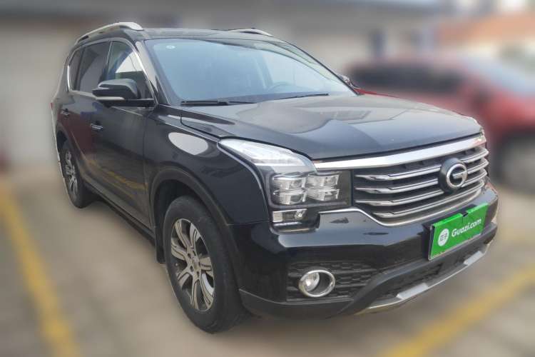 Used GAC Trumpchi GS7 2017 320T Two-Wheel-Drive Luxury Smart Connectivity Model Front Right 45 Deg