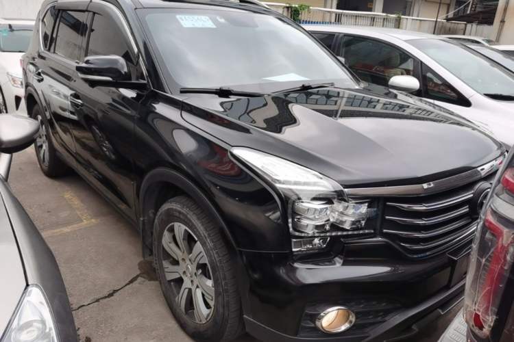 Used GAC Trumpchi GS7 2017 320T Two-Wheel-Drive Luxury Smart Connectivity Model Front Right 45 Deg