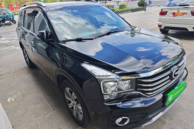 Used GAC Trumpchi GS7 2017 320T Two-Wheel-Drive Luxury Smart Connectivity Model Front Right 45 Deg