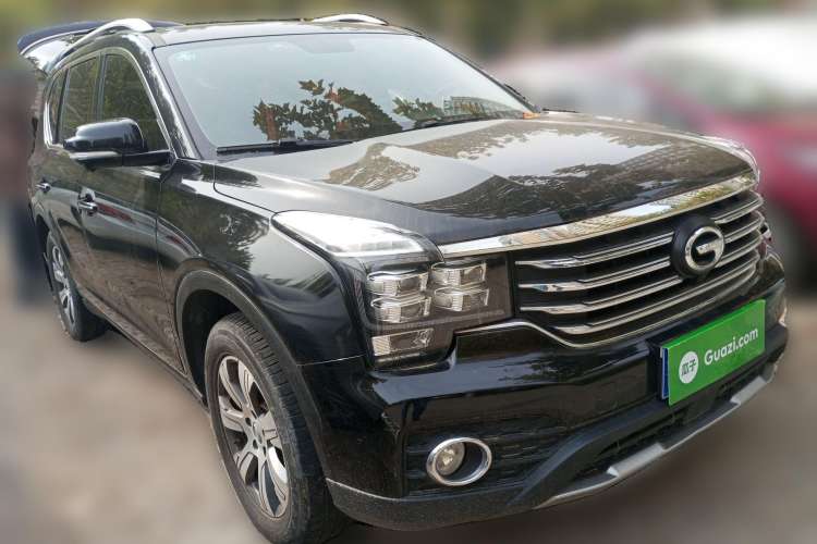 Used GAC Trumpchi GS7 2017 320T Two-Wheel-Drive Luxury Smart Connectivity Model Front Right 45 Deg