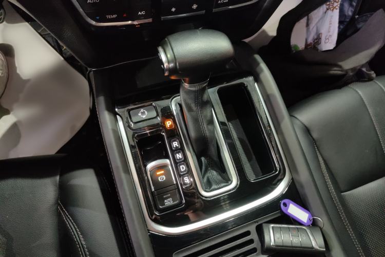 Used GAC Trumpchi GS7 2017 280T Two-Wheel Drive Luxury Model Gear Lever