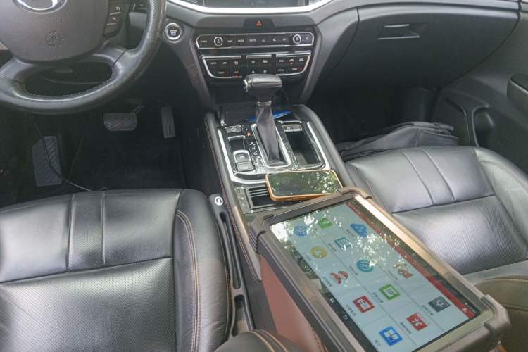 Used GAC Trumpchi GS7 2017 320T Two-Wheel-Drive Luxury Smart Connectivity Model Gear Lever