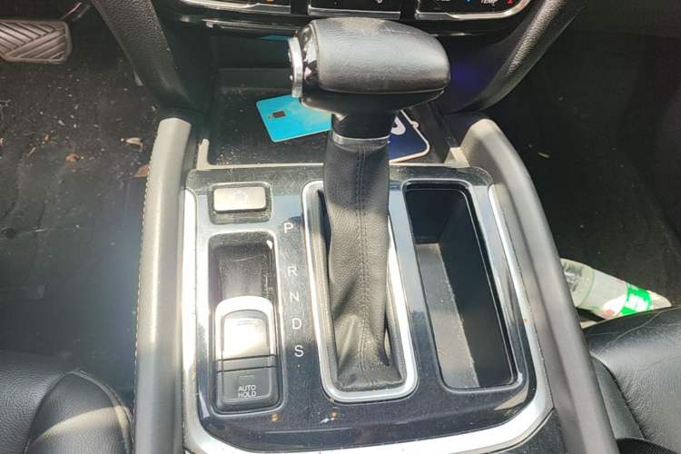 Used GAC Trumpchi GS7 2017 280T Two-Wheel Drive Luxury Model Gear Lever