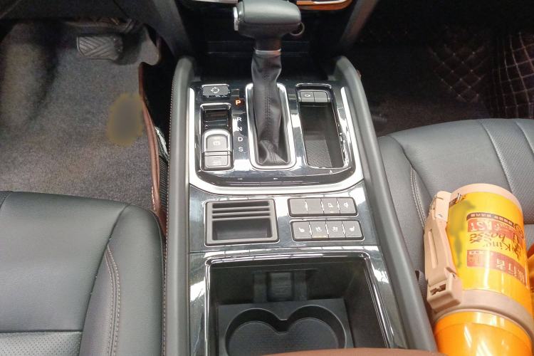 Used GAC Trumpchi GS7 2017 320T Two-Wheel-Drive Luxury Smart Connectivity Model Gear Lever