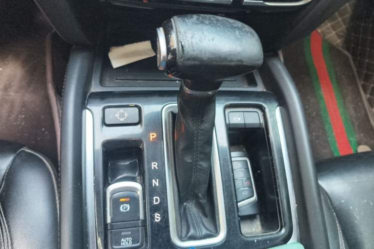 Used GAC Trumpchi GS7 2017 320T Two-Wheel-Drive Luxury Smart Connectivity Model Gear Lever