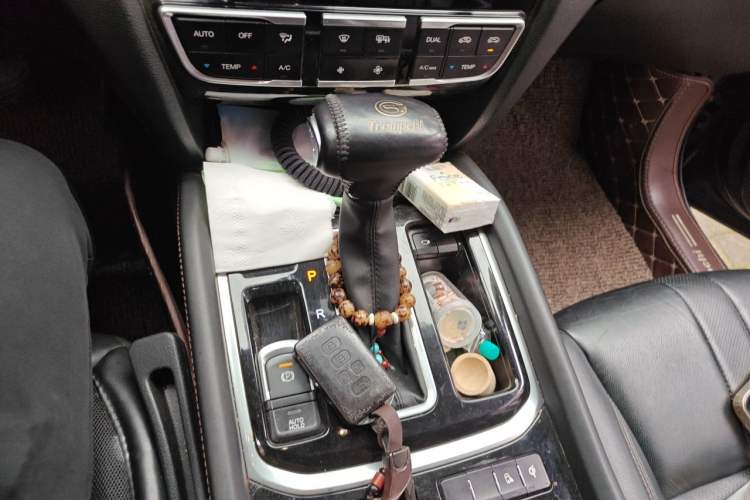 Used GAC Trumpchi GS7 2017 320T Two-Wheel-Drive Luxury Smart Connectivity Model Gear Lever