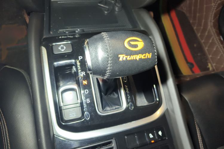 Used GAC Trumpchi GS7 2017 320T Two-Wheel-Drive Luxury Smart Connectivity Model Gear Lever