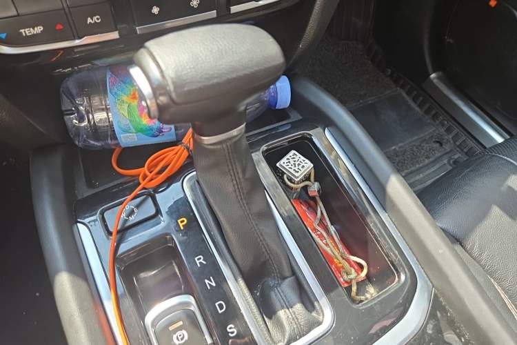 Used GAC Trumpchi GS7 2017 280T Two-Wheel Drive Luxury Model Gear Lever