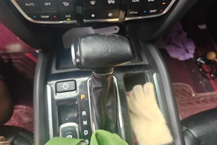 Used GAC Trumpchi GS7 2017 280T Two-Wheel Drive Luxury Model Gear Lever