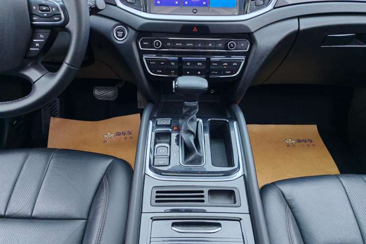 Used GAC Trumpchi GS7 2017 280T Two-Wheel Drive Luxury Model Gear Lever