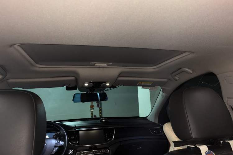 Used GAC Trumpchi GS7 2017 280T Two-Wheel Drive Luxury Model Headliner