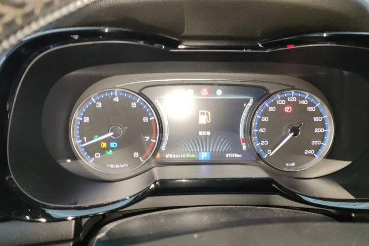 Used GAC Trumpchi GS7 2017 280T Two-Wheel Drive Luxury Model Instrument Cluster