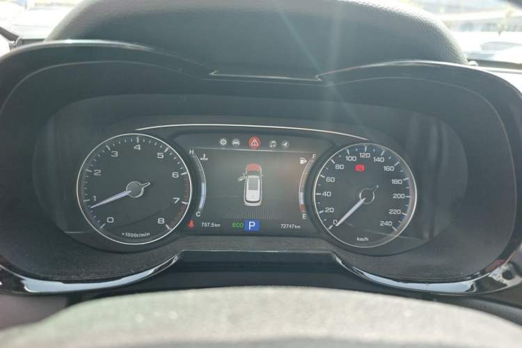 Used GAC Trumpchi GS7 2017 320T Two-Wheel-Drive Luxury Smart Connectivity Model Instrument Cluster