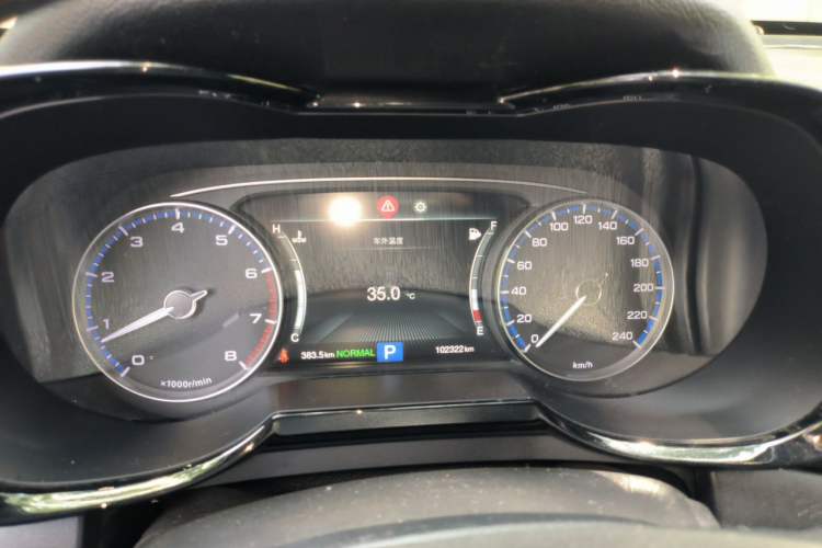Used GAC Trumpchi GS7 2017 280T Two-Wheel Drive Luxury Model Instrument Cluster
