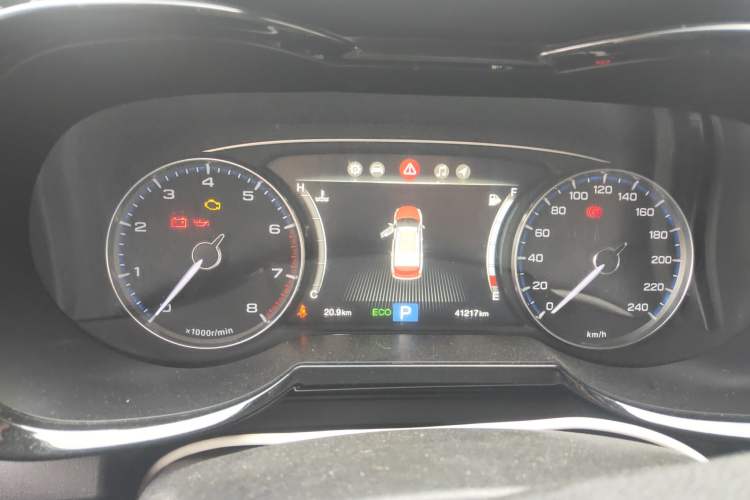 Used GAC Trumpchi GS7 2017 320T Two-Wheel-Drive Luxury Smart Connectivity Model Instrument Cluster
