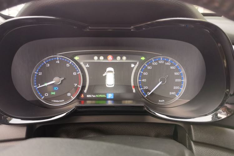 Used GAC Trumpchi GS7 2017 320T Two-Wheel-Drive Luxury Smart Connectivity Model Instrument Cluster