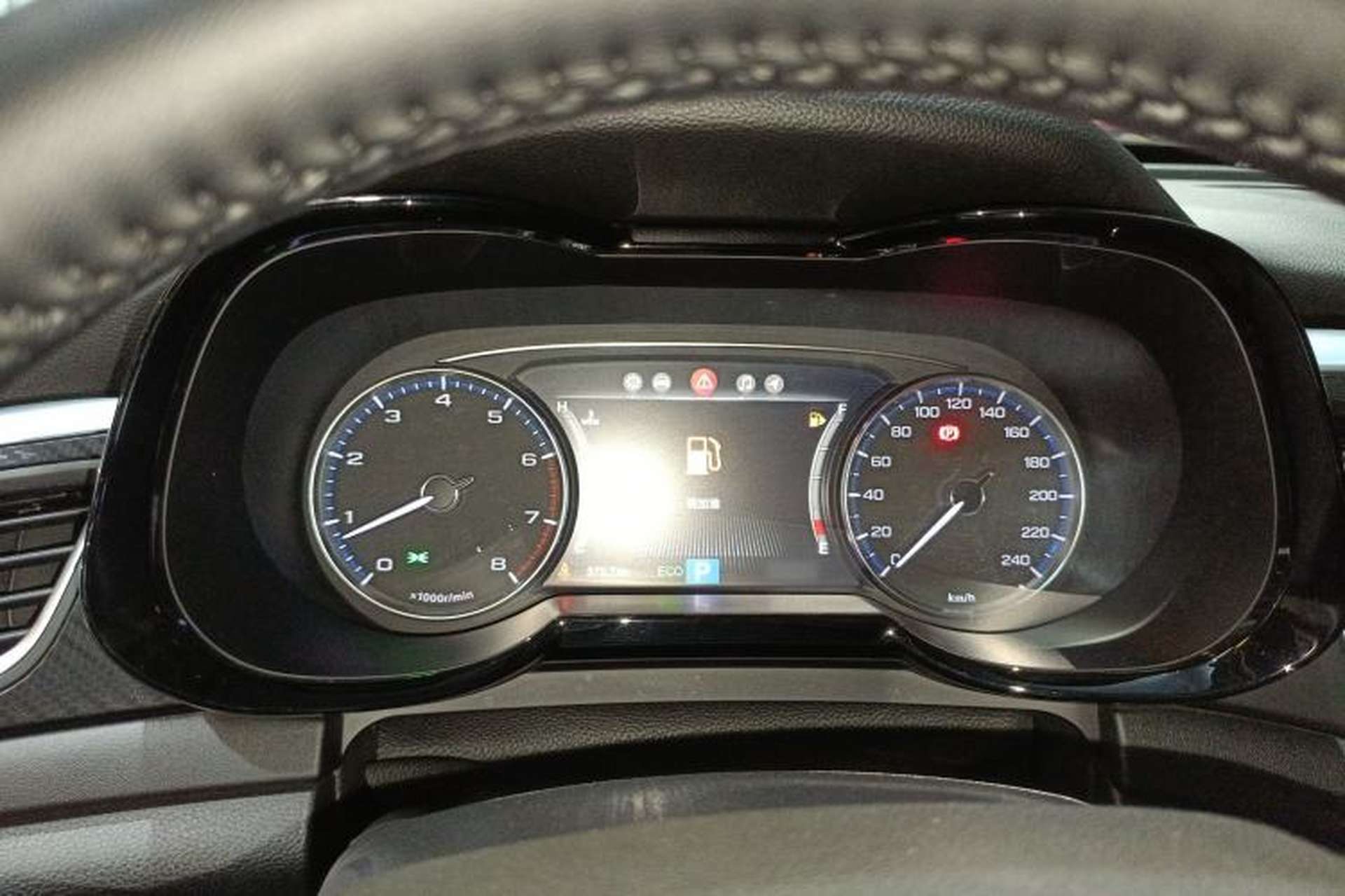 Used GAC Trumpchi GS7 2017 320T Two-Wheel-Drive Luxury Smart Connectivity Model Instrument Cluster