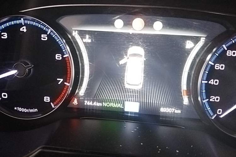 Used GAC Trumpchi GS7 2017 280T Two-Wheel Drive Luxury Model Instrument Cluster
