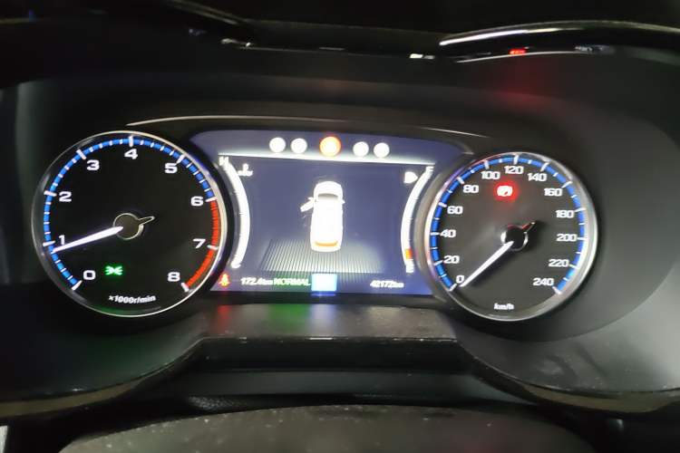 Used GAC Trumpchi GS7 2017 320T Two-Wheel-Drive Luxury Smart Connectivity Model Instrument Cluster