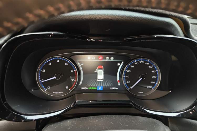 Used GAC Trumpchi GS7 2017 320T Two-Wheel-Drive Luxury Smart Connectivity Model Instrument Cluster