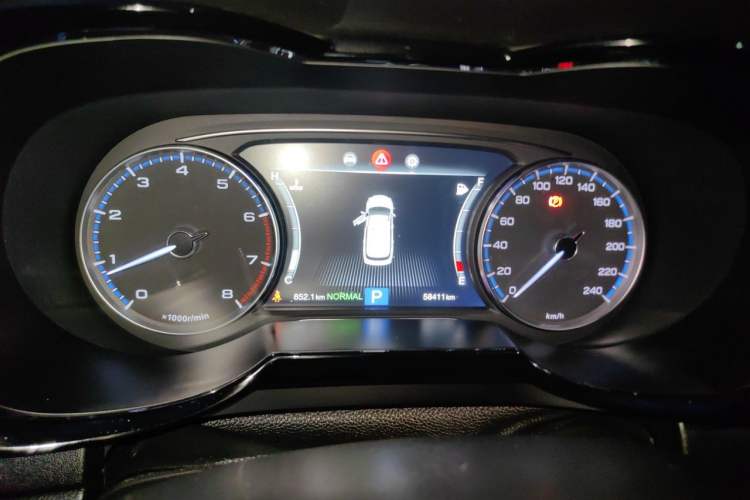 Used GAC Trumpchi GS7 2017 280T Two-Wheel Drive Luxury Model Instrument Cluster