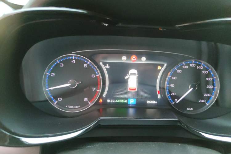 Used GAC Trumpchi GS7 2017 280T Two-Wheel Drive Luxury Model Instrument Cluster