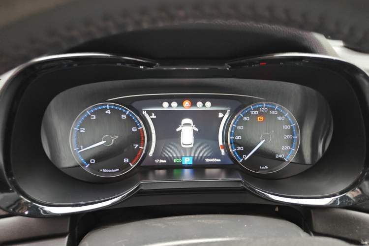 Used GAC Trumpchi GS7 2017 320T Two-Wheel-Drive Luxury Smart Connectivity Model Instrument Cluster