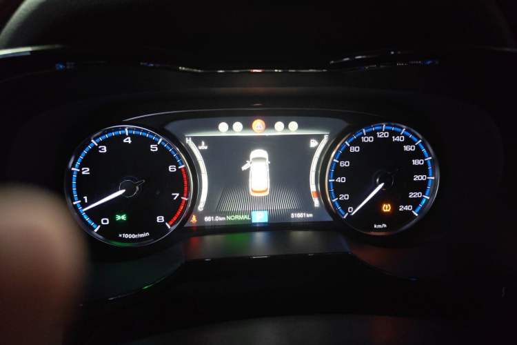 Used GAC Trumpchi GS7 2017 320T Two-Wheel-Drive Luxury Smart Connectivity Model Instrument Cluster