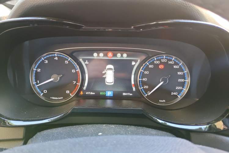 Used GAC Trumpchi GS7 2017 320T Two-Wheel-Drive Luxury Smart Connectivity Model Instrument Cluster