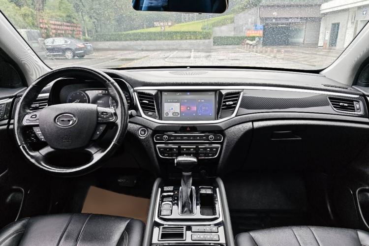 Used GAC Trumpchi GS7 2017 320T Two-Wheel-Drive Luxury Smart Connectivity Model Instrument Cluster