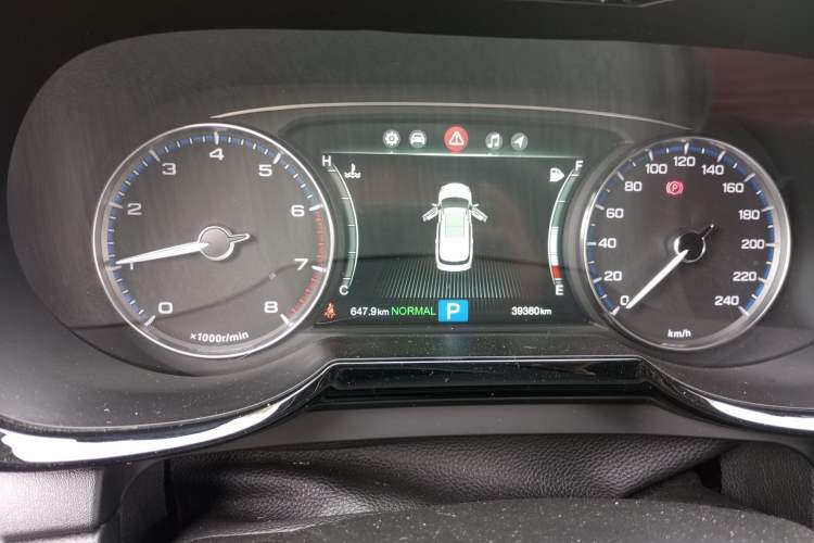 Used GAC Trumpchi GS7 2017 320T Two-Wheel-Drive Luxury Smart Connectivity Model Instrument Cluster