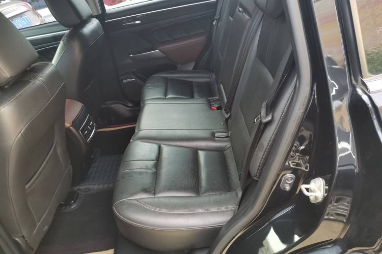 Used GAC Trumpchi GS7 2017 320T Two-Wheel-Drive Luxury Model Interior 1