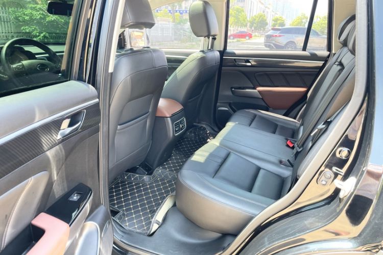 Used GAC Trumpchi GS7 2017 280T Two-Wheel Drive Luxury Model Interior 13