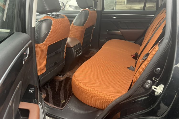 Used GAC Trumpchi GS7 2017 320T Two-Wheel-Drive Luxury Smart Connectivity Model Interior 2