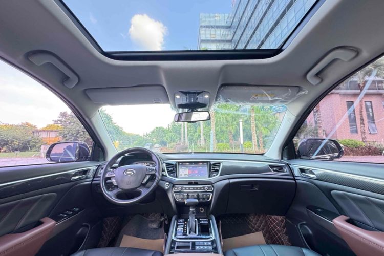 Used GAC Trumpchi GS7 2017 320T Two-Wheel-Drive Luxury Smart Connectivity Model Interior 2