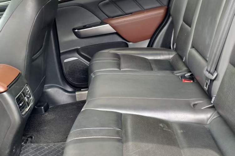 Used GAC Trumpchi GS7 2017 280T Two-Wheel Drive Luxury Model Interior 2