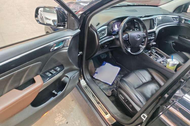 Used GAC Trumpchi GS7 2017 320T Four-Wheel Drive Luxury Smart Connectivity Model Interior 3