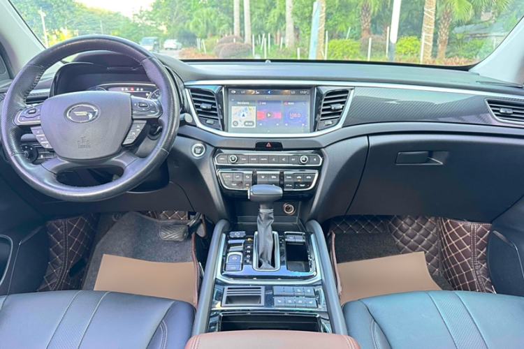 Used GAC Trumpchi GS7 2017 320T Two-Wheel-Drive Luxury Smart Connectivity Model Interior 3