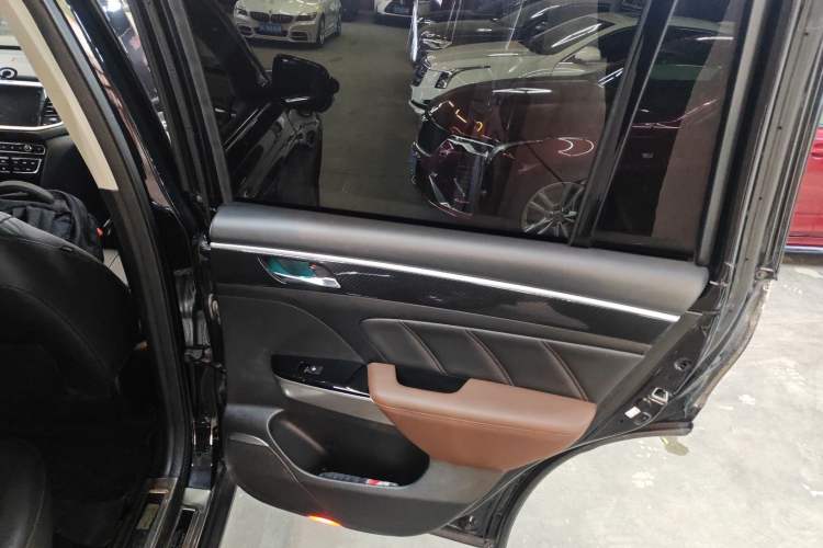 Used GAC Trumpchi GS7 2017 320T Four-Wheel Drive Luxury Smart Connectivity Model Interior 6