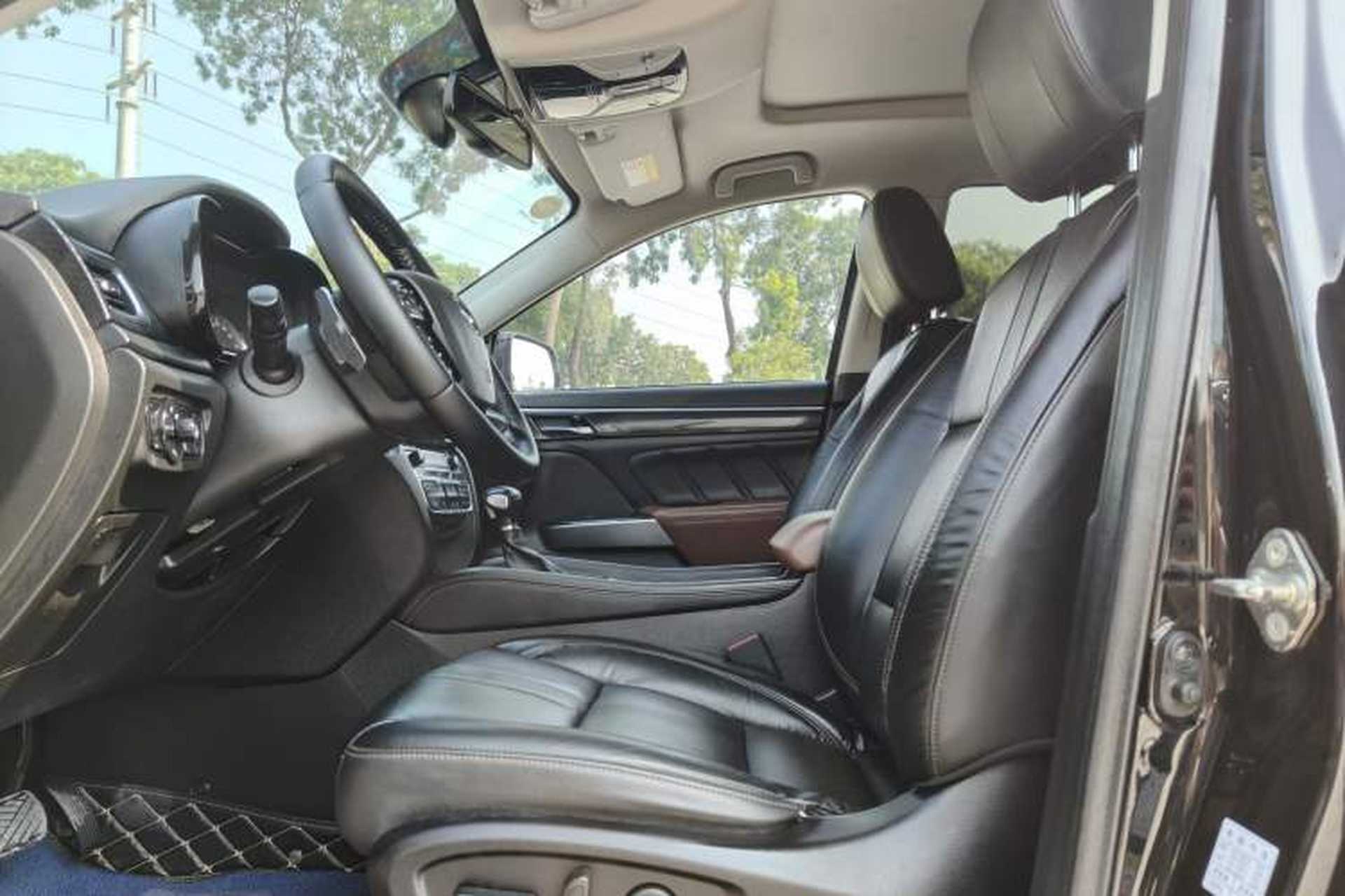 Used GAC Trumpchi GS7 2017 320T Two-Wheel-Drive Luxury Smart Connectivity Model Interior 6