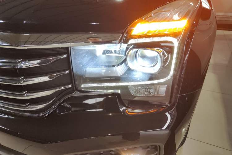 Used GAC Trumpchi GS7 2017 280T Two-Wheel Drive Luxury Model Left Front Headlight