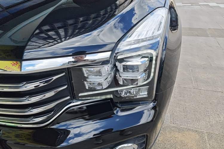 Used GAC Trumpchi GS7 2017 320T Two-Wheel-Drive Luxury Smart Connectivity Model Left Front Headlight