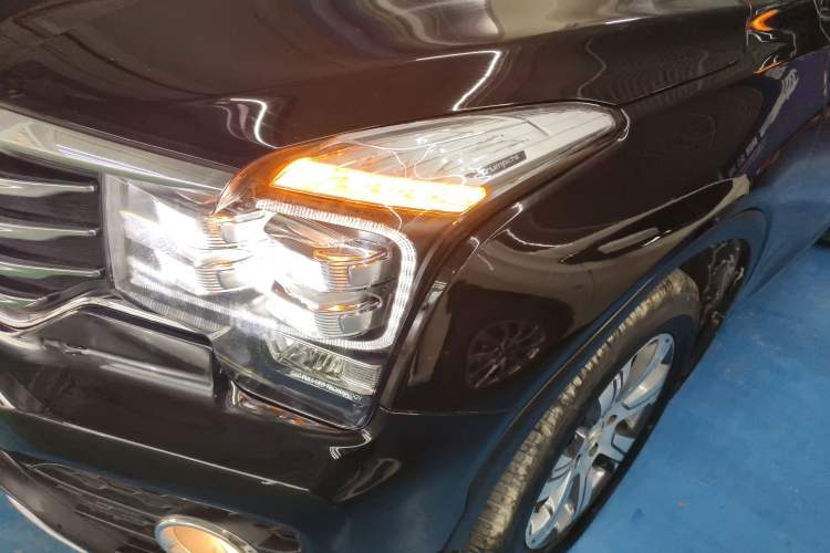 Used GAC Trumpchi GS7 2017 320T Two-Wheel-Drive Luxury Smart Connectivity Model Left Front Headlight