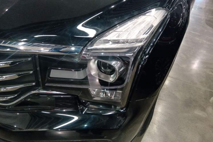 Used GAC Trumpchi GS7 2017 280T Two-Wheel Drive Luxury Model Left Front Headlight