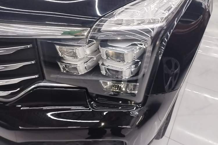 Used GAC Trumpchi GS7 2017 320T Two-Wheel-Drive Luxury Smart Connectivity Model Left Front Headlight