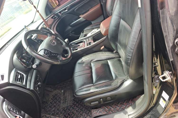 Used GAC Trumpchi GS7 2017 320T Two-Wheel-Drive Luxury Smart Connectivity Model Left Front Seat