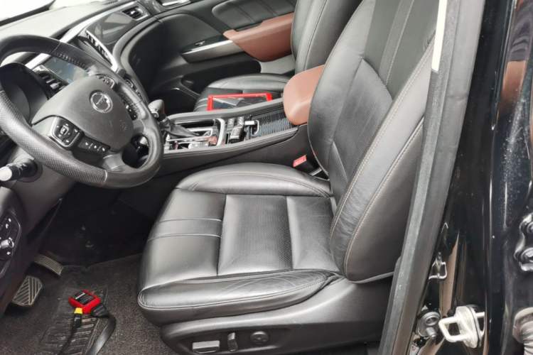 Used GAC Trumpchi GS7 2017 320T Two-Wheel-Drive Luxury Smart Connectivity Model Left Front Seat