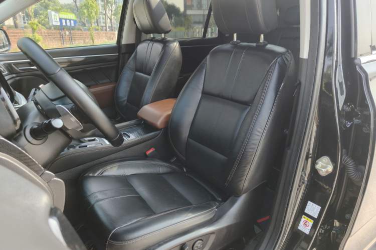 Used GAC Trumpchi GS7 2017 320T Two-Wheel-Drive Luxury Smart Connectivity Model Left Front Seat