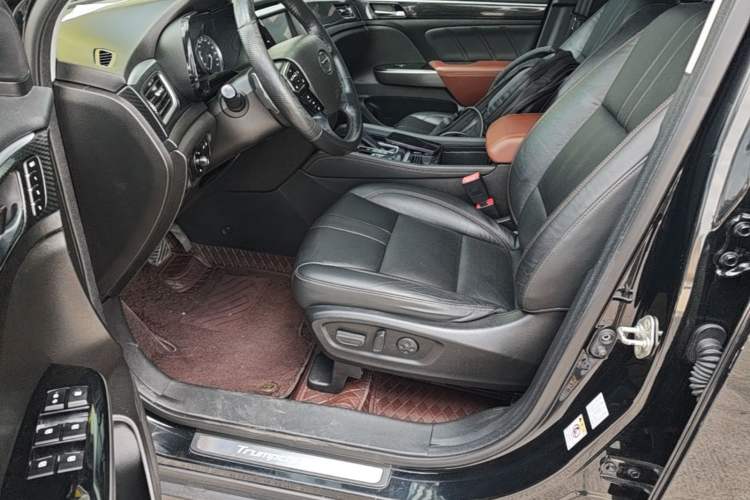 Used GAC Trumpchi GS7 2017 320T Two-Wheel-Drive Luxury Smart Connectivity Model Left Front Seat